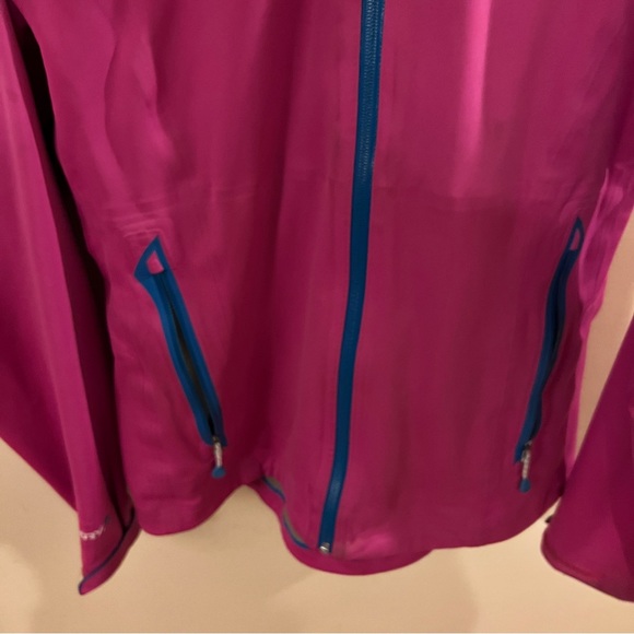 Mountain Hard Wear Dry Q Jacket - Picture 3 of 13